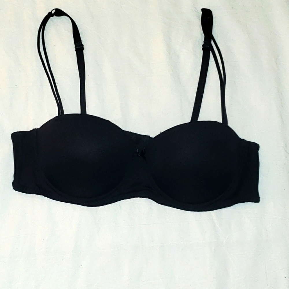 Strapless black bra